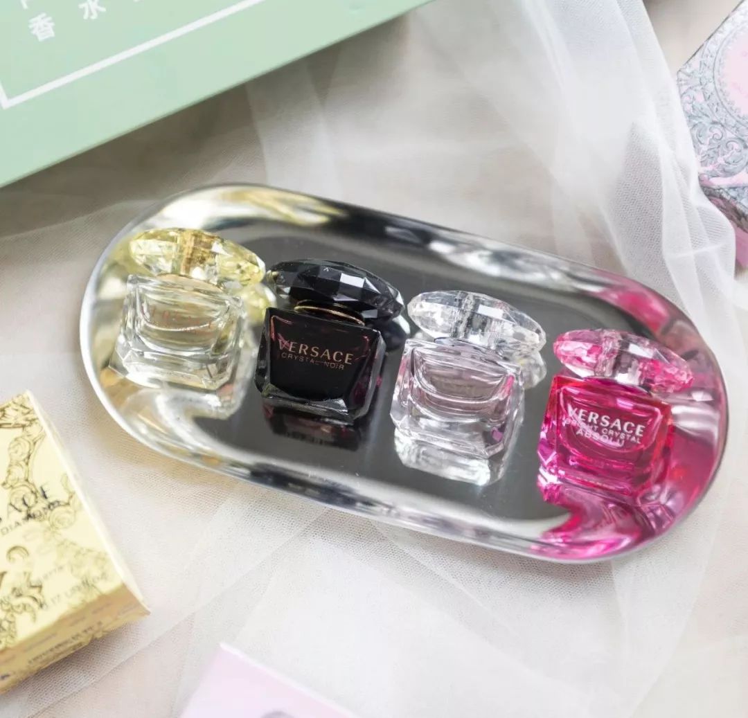 越是迷人的女人越危险,越迷人越危险的女人