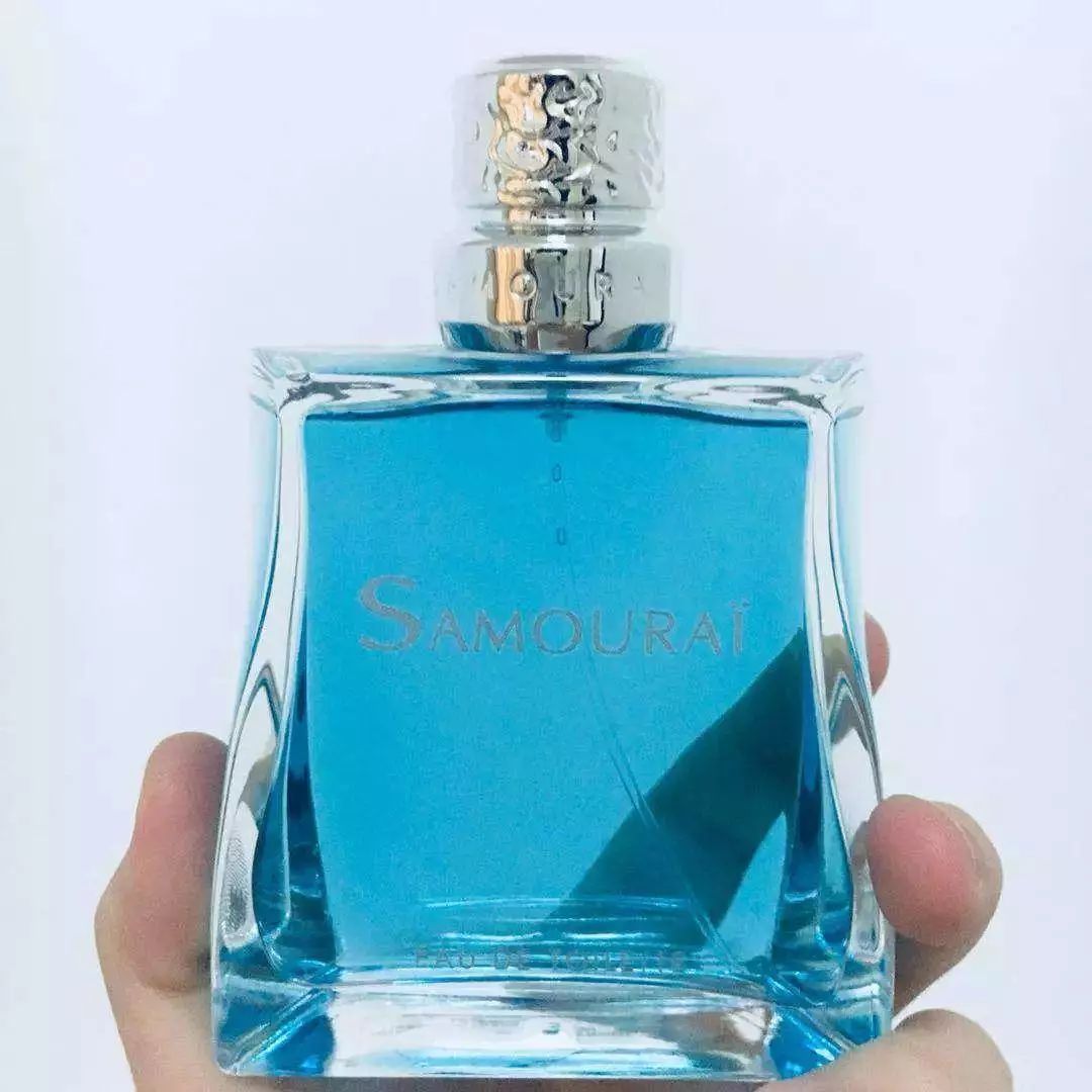 香水很多瓶,让你至今难以忘怀的香水