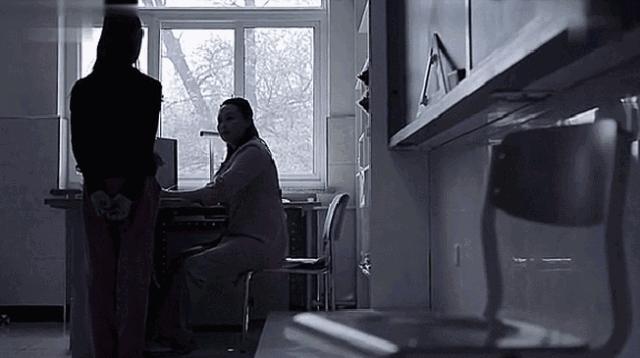 这一回，宜家开始“虐待”植物了！30天3D循环辱骂，活生生把植物给“骂枯”！