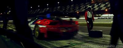 方向盘调节上下还是左右好,方向盘的左右如何调整