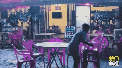 星沙这个老板竟把烧烤店开在远离闹市的偏僻之地，居然还火到不行