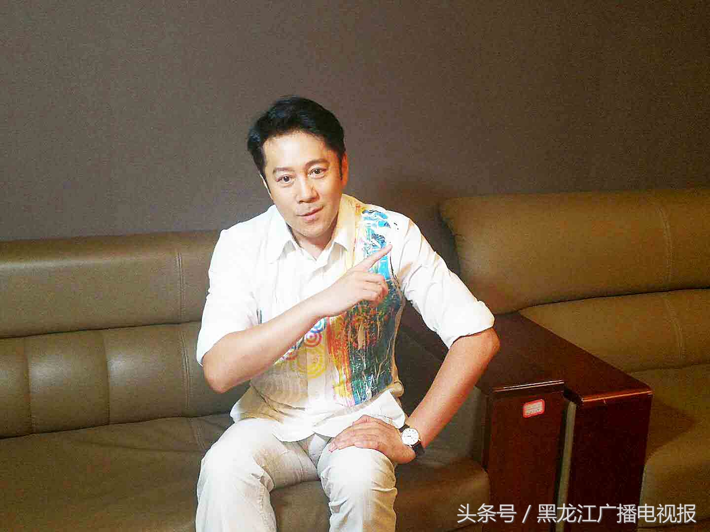 蔡国庆调侃腾格尔完整版,蔡国庆腾格尔