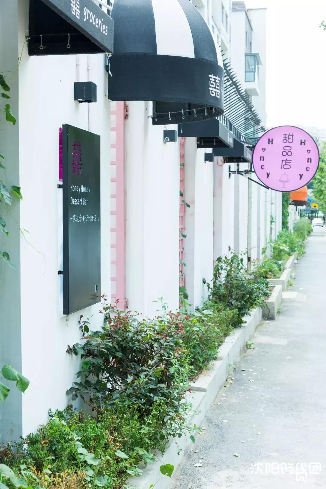 一口吞下宇宙!史上最“*力暴**”星空蛋糕,吃它得用锤子砸!