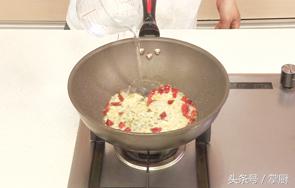 酒糟鱼的家常做法小视频,江西省丰城市白土镇香辣酒糟鱼