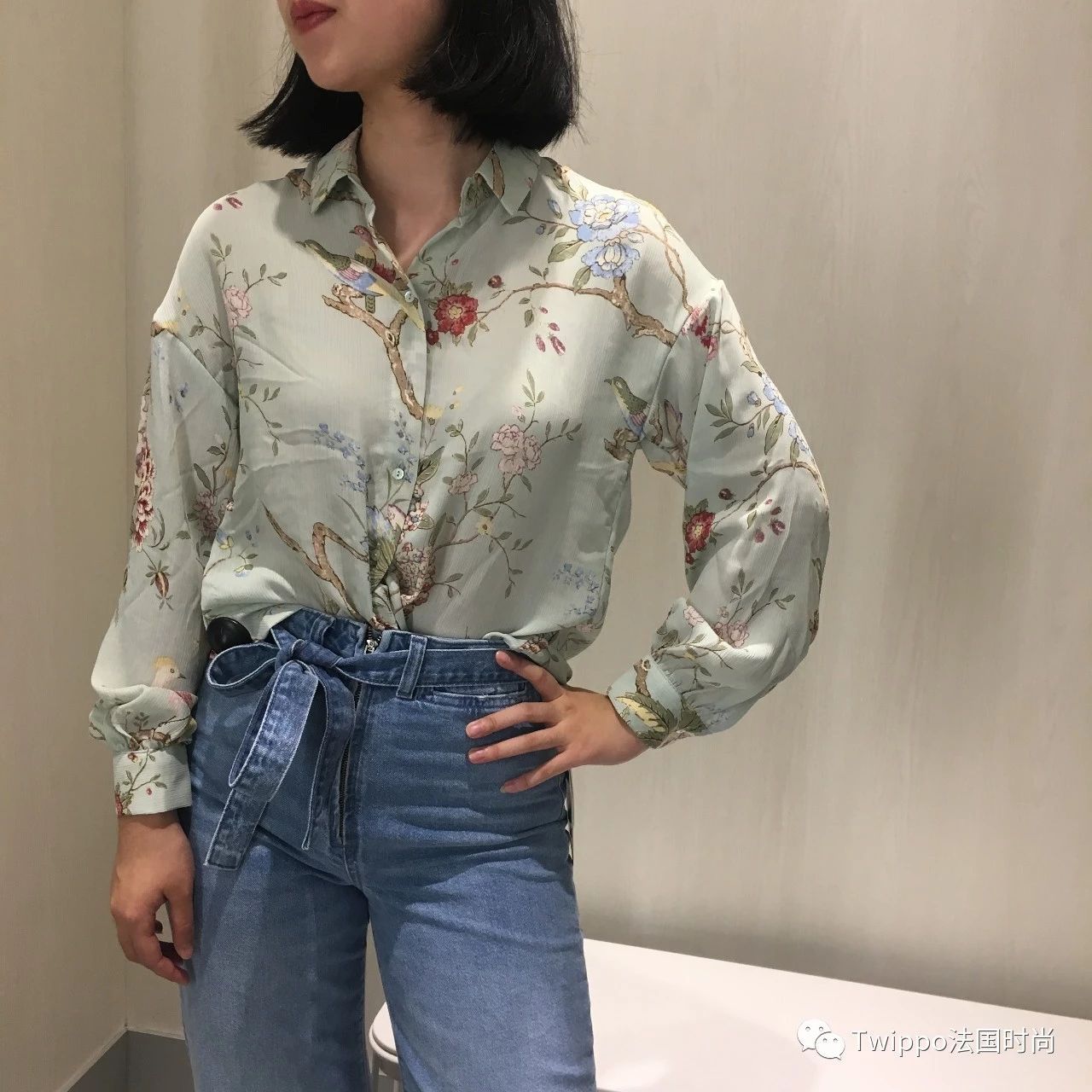 编辑试穿|HM想让你把壁纸穿到身上,没想到还卖断货?!