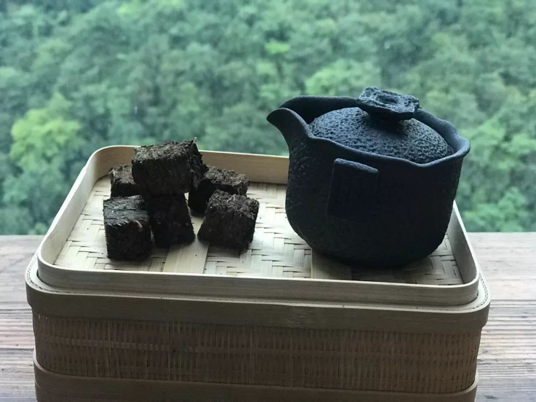 茶有金花还能喝吗,茶里的金花是怎么回事