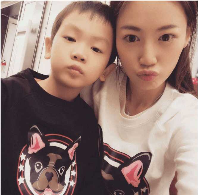 王宝强和孩子近照,王宝强现在孩子照片