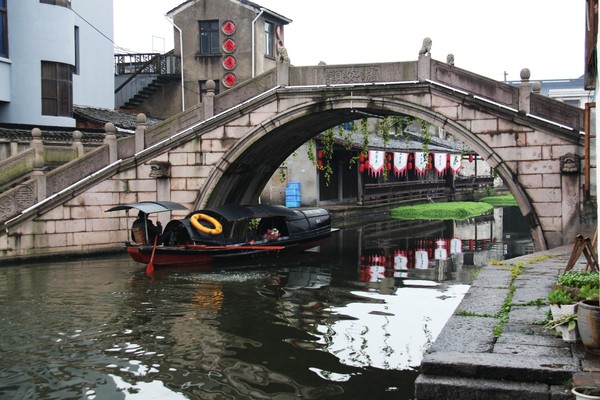 绍兴湖面上的桥,绍兴越城的桥