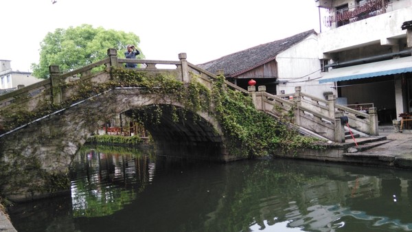 绍兴湖面上的桥,绍兴越城的桥