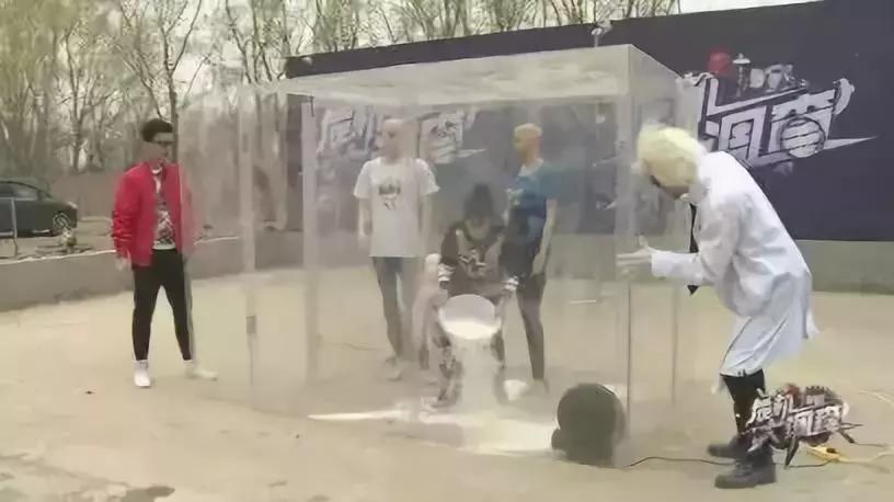 “老公水开了，帮我倒面粉吧”瞬间家毁人亡，粉尘爆炸太可怕！