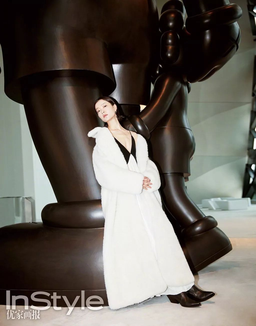 雎晓雯和国外模特拍广告,超模雎晓雯穿搭