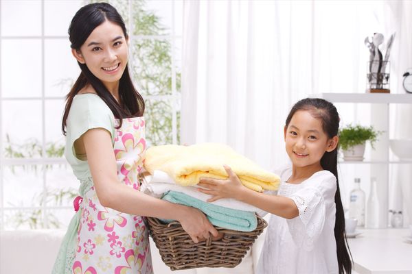 洗衣店衣物清洗教程,在家洗衣服的简单方法