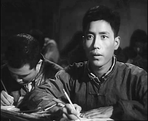 电影往事张艺谋,铁道游击队电影小坡扮演者冯笑