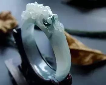 玉镯配金镯怎么选尺寸,福镯贵妃镯的区别