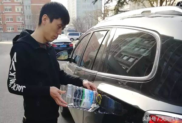 尾气清洁剂能清理积碳吗,汽车进气系统除积碳尾气清洁剂