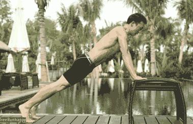 腹肌练成一大块了怎么办,腹肌练成了一块