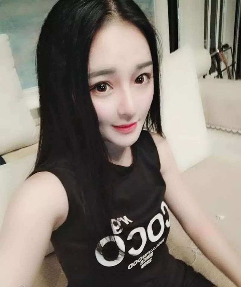 专访KK主播八音丨长像似杨幂，唱歌像邓丽君，来直播只为圆明星梦