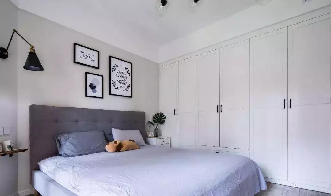 卧室太小床放不下怎么办,卧室太小放不下床头柜怎么设计