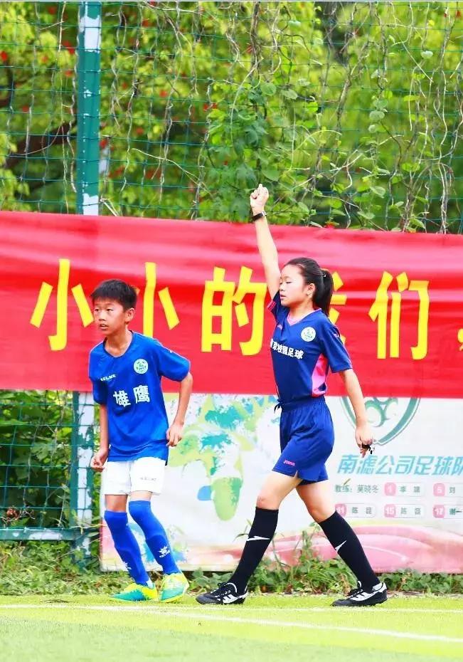 南京学校足球赛,校园足球问题的解决方法