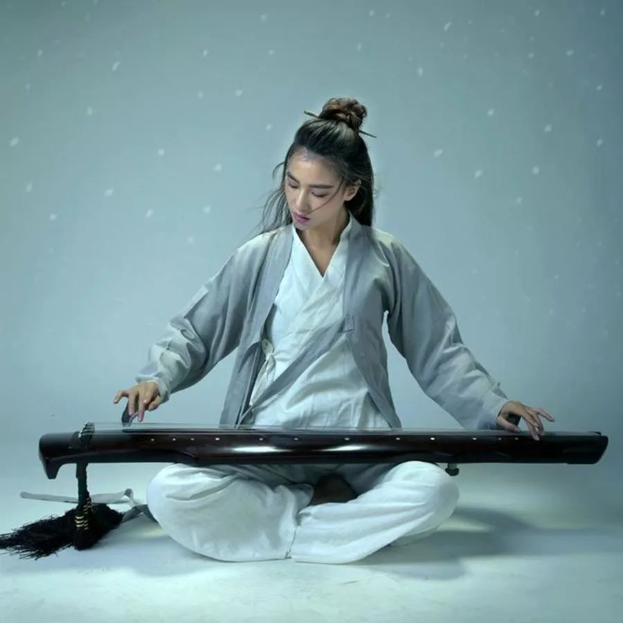 所谓情爱，佛云：不可说，不可说；子曰：如之何，如之何？