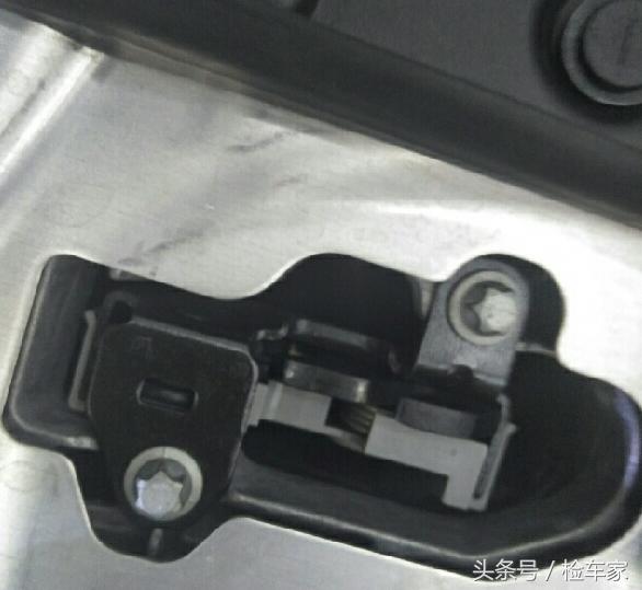 2017款奔驰c200跑2万公里二手车价,2017奔驰C200轿跑