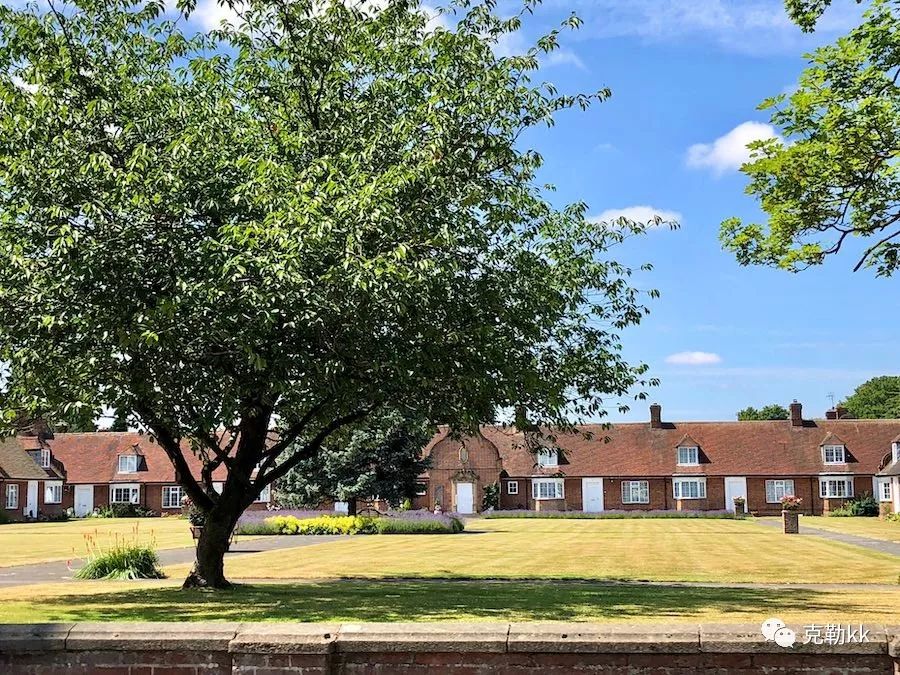 有些东西还是值得回忆的,总想扔旧东西买新东西