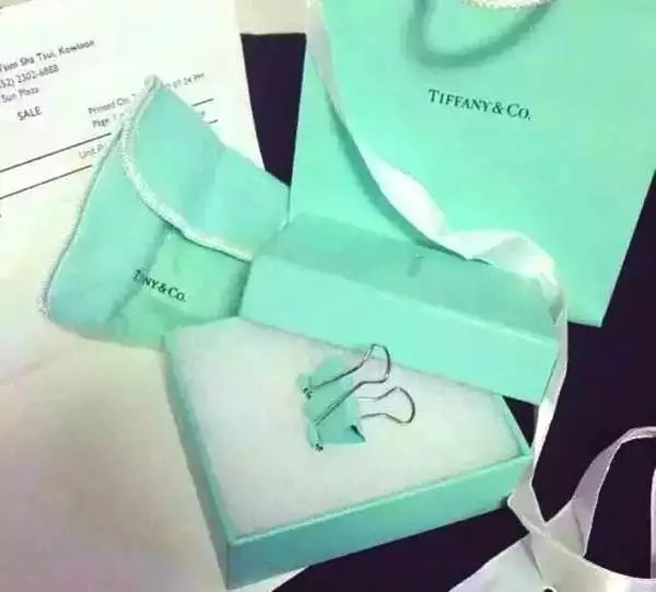 送礼物的灾难,求生欲超强的七夕送礼