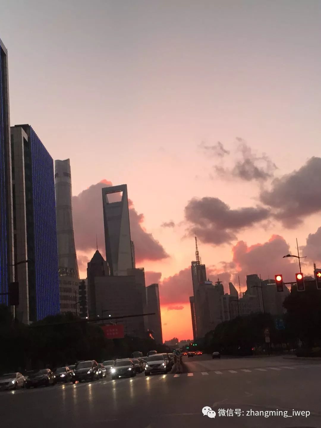 经常账户收支,经常账户盈余下降