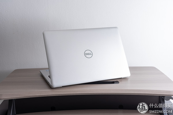 戴尔灵越15-5570怎么样,戴尔灵越5570是窄边框吗