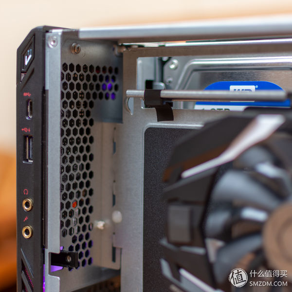 微星哈迪斯3主机评测,微星哈迪斯nightblademi3拆机