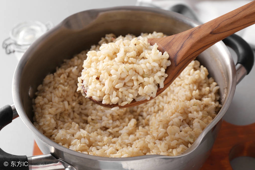 全身乏力没精神吃什么食物好,全身无力不想吃东西恶心想吐
