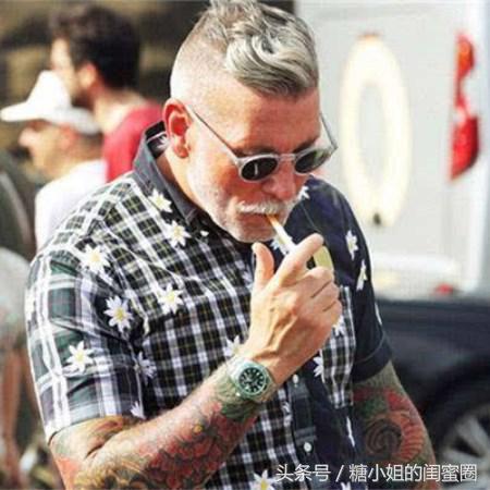 劳力士绿水鬼3235和3135哪个好,分享一下2000入手的劳力士绿水鬼