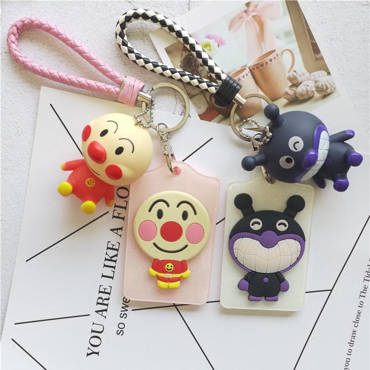 小姐姐,你们的包包里都装着什么呀?