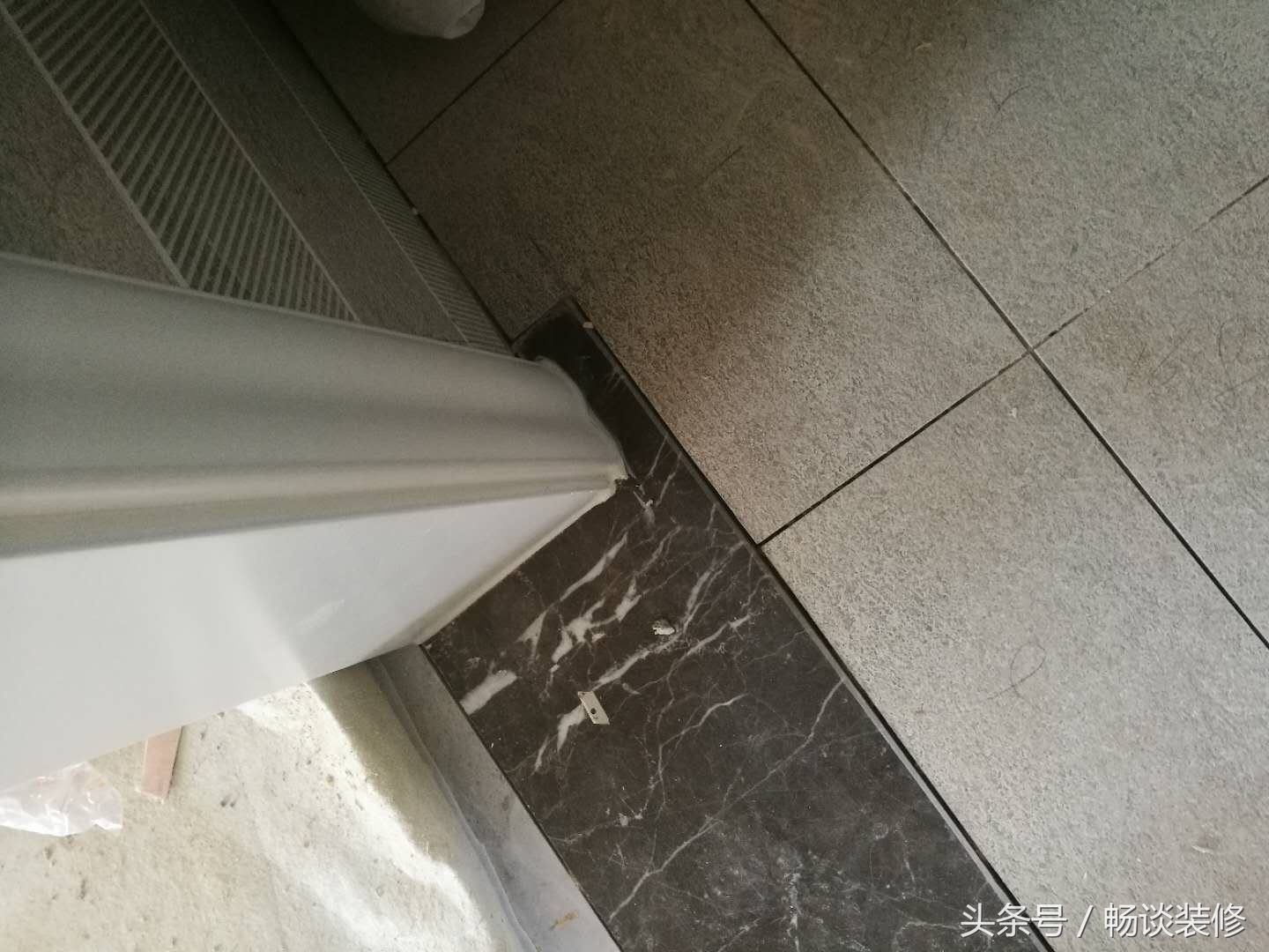 卫生间门套线受潮怎么办,卫生间门套受潮开裂怎么补救