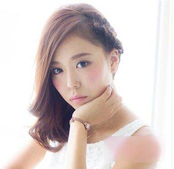 扭一扭发型怎么扎,扭一扭就扎好的辫子