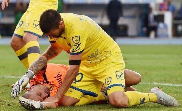 c罗争议庆祝动作,尤文对c罗的伤害