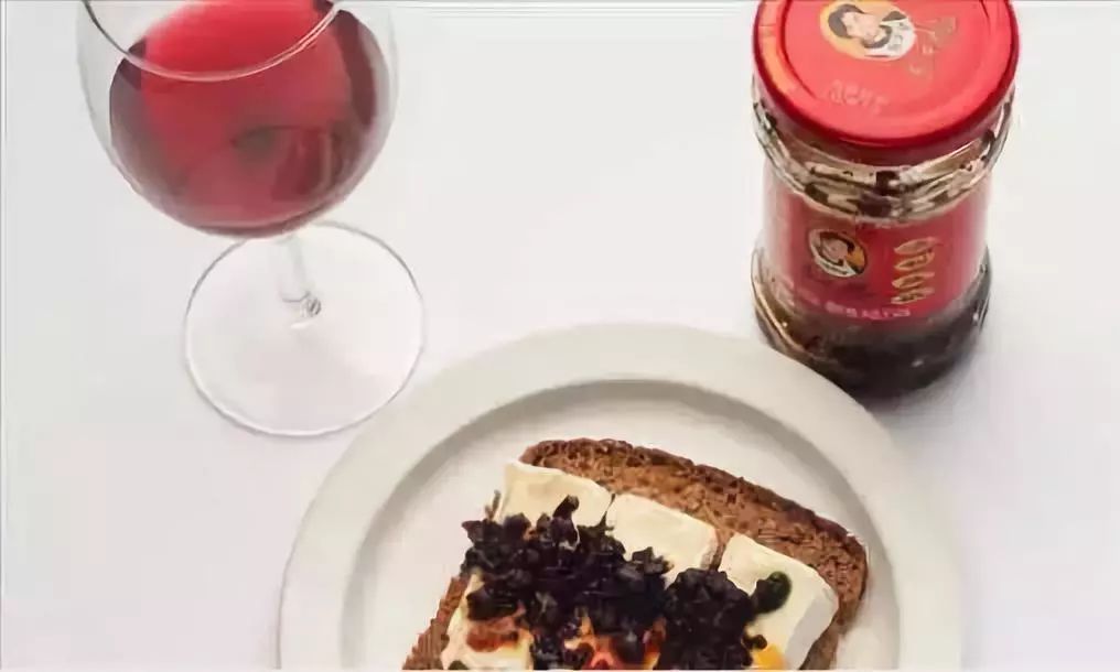 她被称中国第一美女身价过亿,老干妈一年卖出六亿瓶