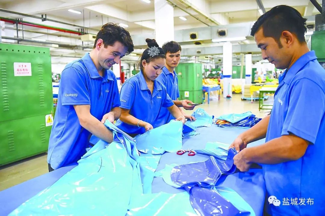 盐城这里，全是*疆新**古丽和巴郎！来干啥？创造美好新生活……