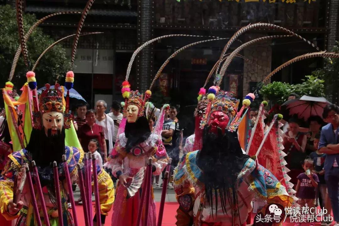 c位出道点亮客厅的美,c位出道抖音活动