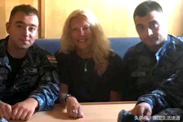 邮轮掉入大海怎么获救,邮轮翻海里怎么自救