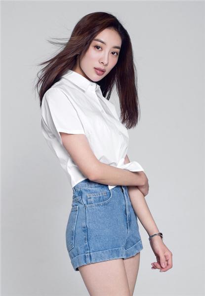 童苡萱漂亮,童苡萱时尚