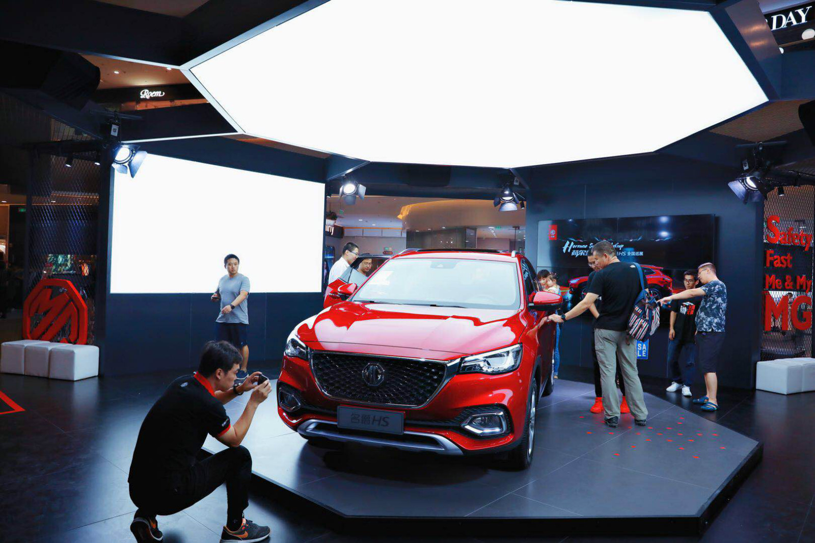 魔都时尚潮人排长队体验的“荷尔蒙工厂”已在全国50城陆续开业