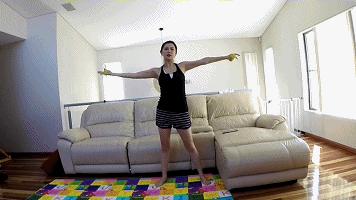 怎么运动瘦手臂上的肉最快,女性居家瘦手臂