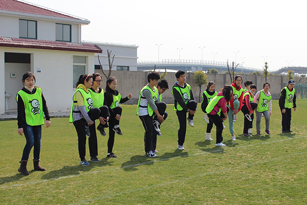 人造草球场怎么做好,人造草坪地面如何处理