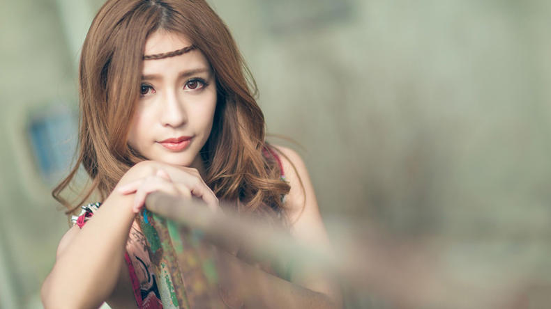 滋养修复唇膏,持久滋润滋养护唇膏