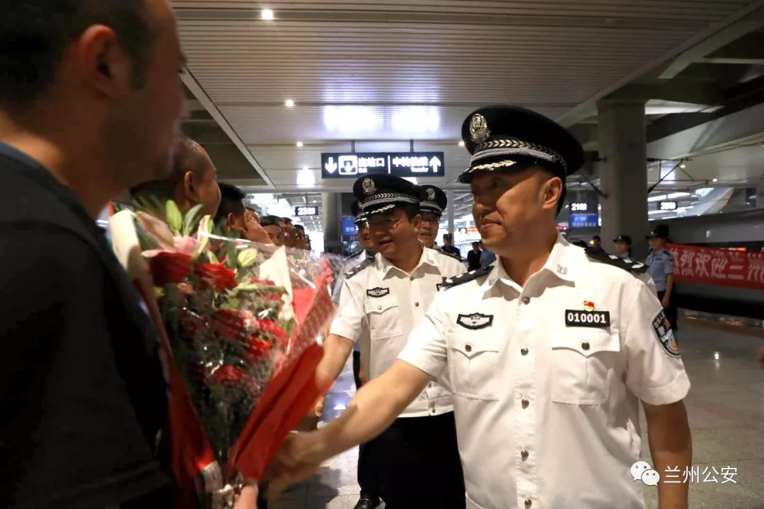 建群拉人推广告专骗会费保证金——兰州警方跨省作战打掉涉及8省上千人受骗的诈骗团伙