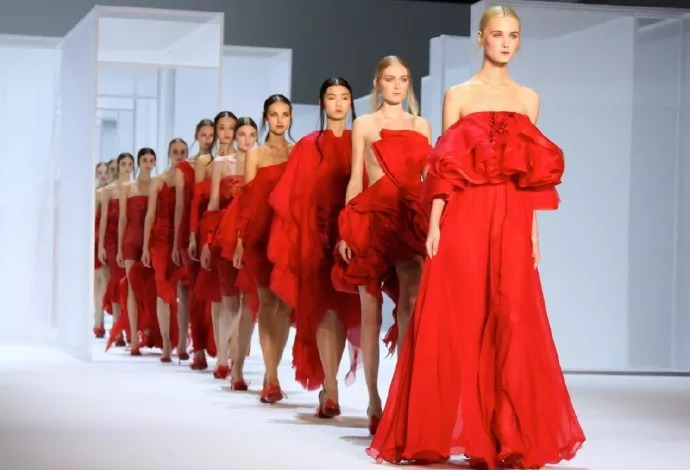 设计师兰玉婚纱设计,中国高定婚纱设计师