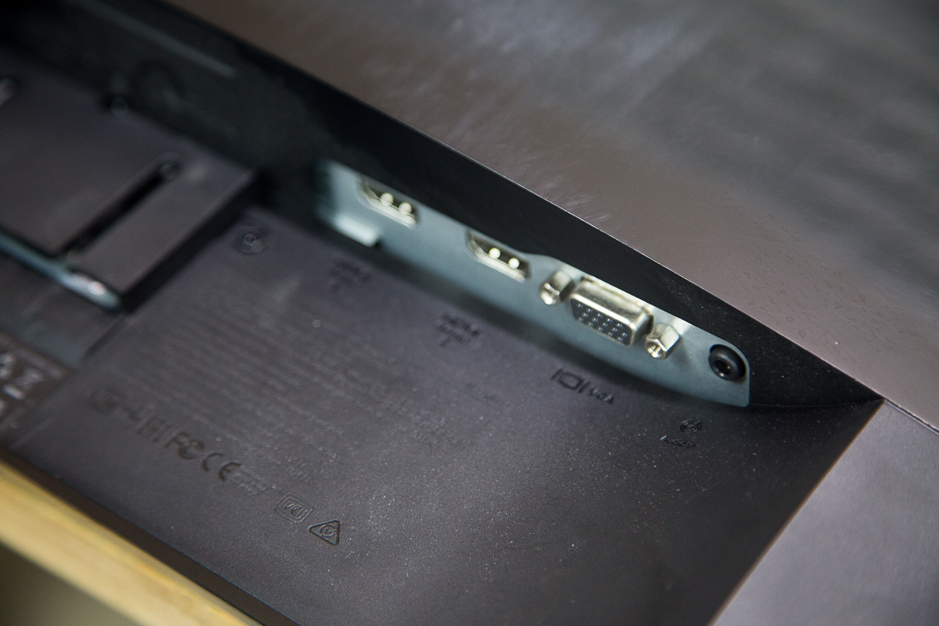 戴尔显示器27寸u2715h评测,戴尔2716h曲面显示器