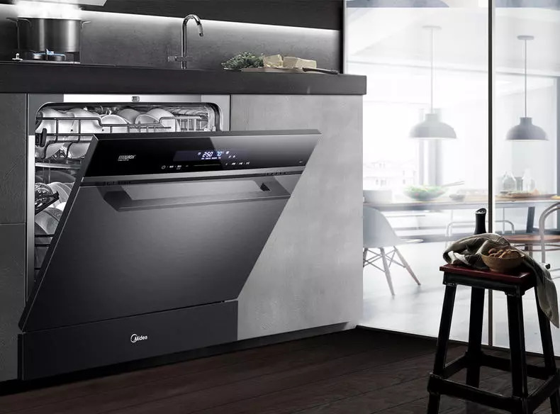 扛厨房重任，做暖心老公