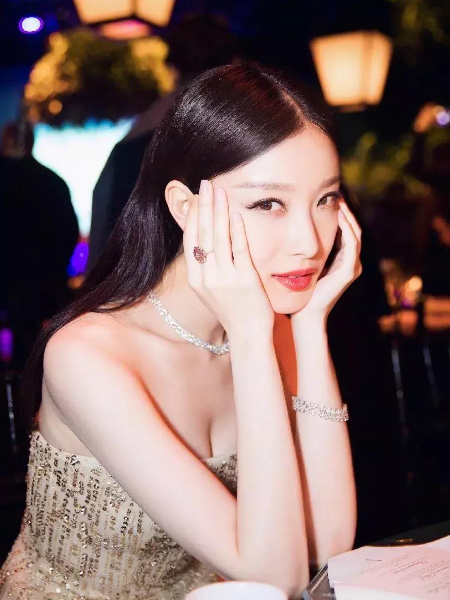 女人必买的10大支粉底液,天价好用的粉底液